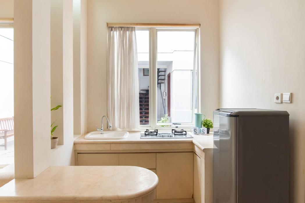 Twospaces Living At The Unit Residence Джакарта Экстерьер фото