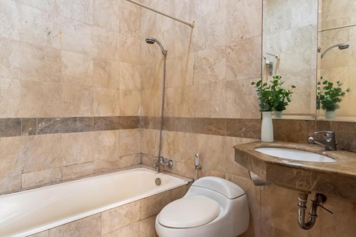 Twospaces Living At The Unit Residence Джакарта Экстерьер фото